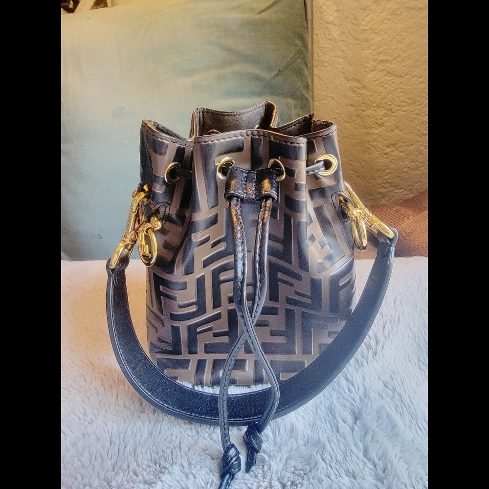 FENDI MON TRESOR BUCKET MINI